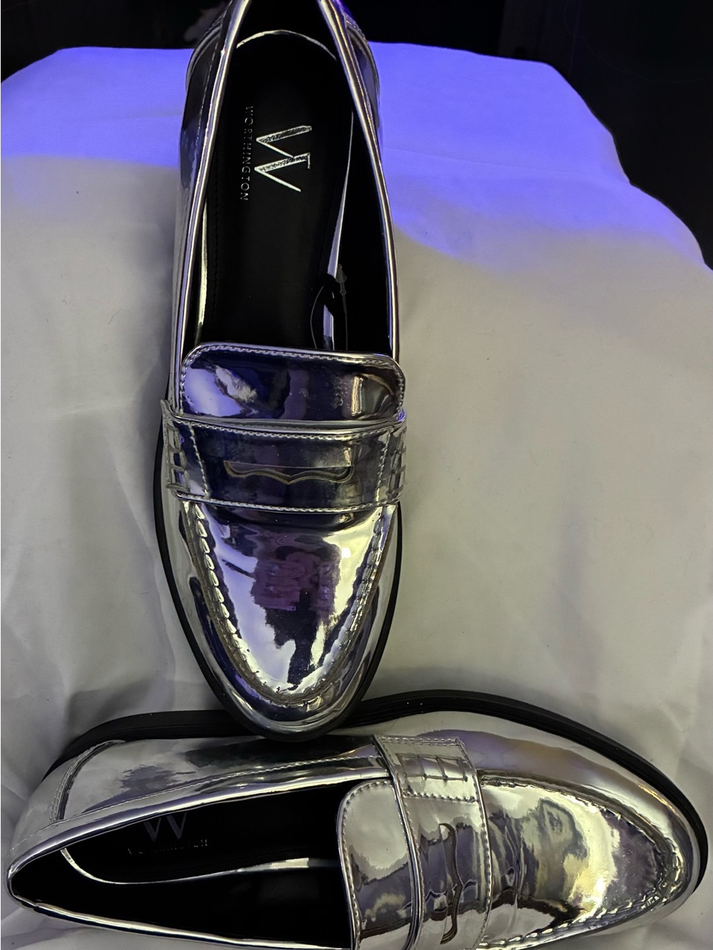 Worthington Metallic Silver Women's Penny Loafers Size 8 - New w/out box - Picture 2 of 5